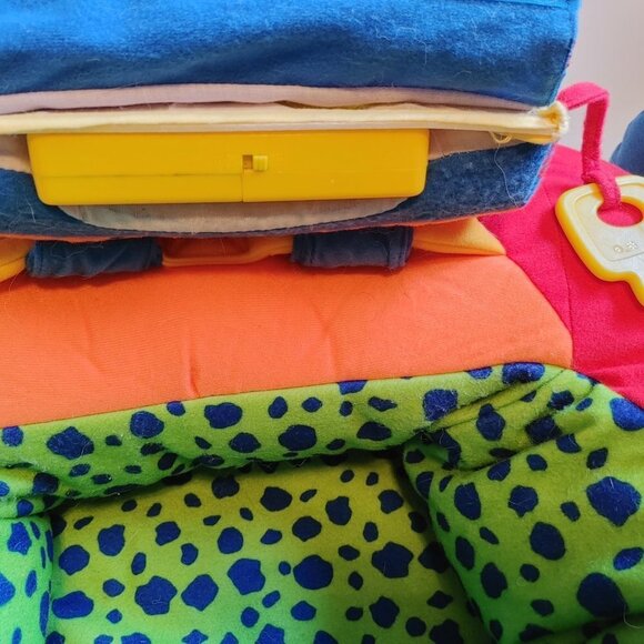 Melissa & Doug Beep-Beep and Play Activity Center Baby Toy Car - Picture 3 of 6